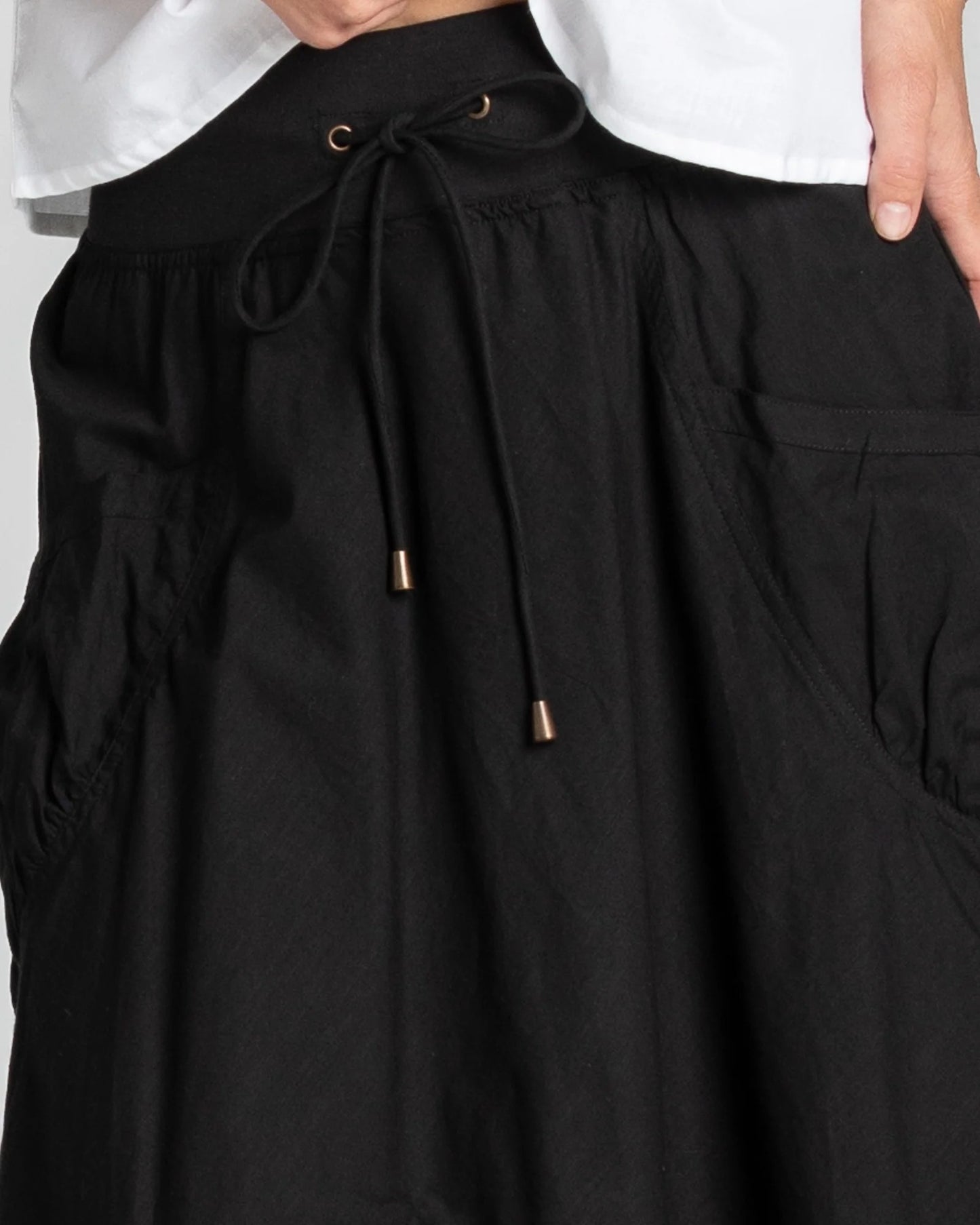 Guru Skirt Black