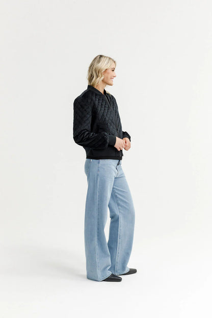 WYLD Bomber Black Quite