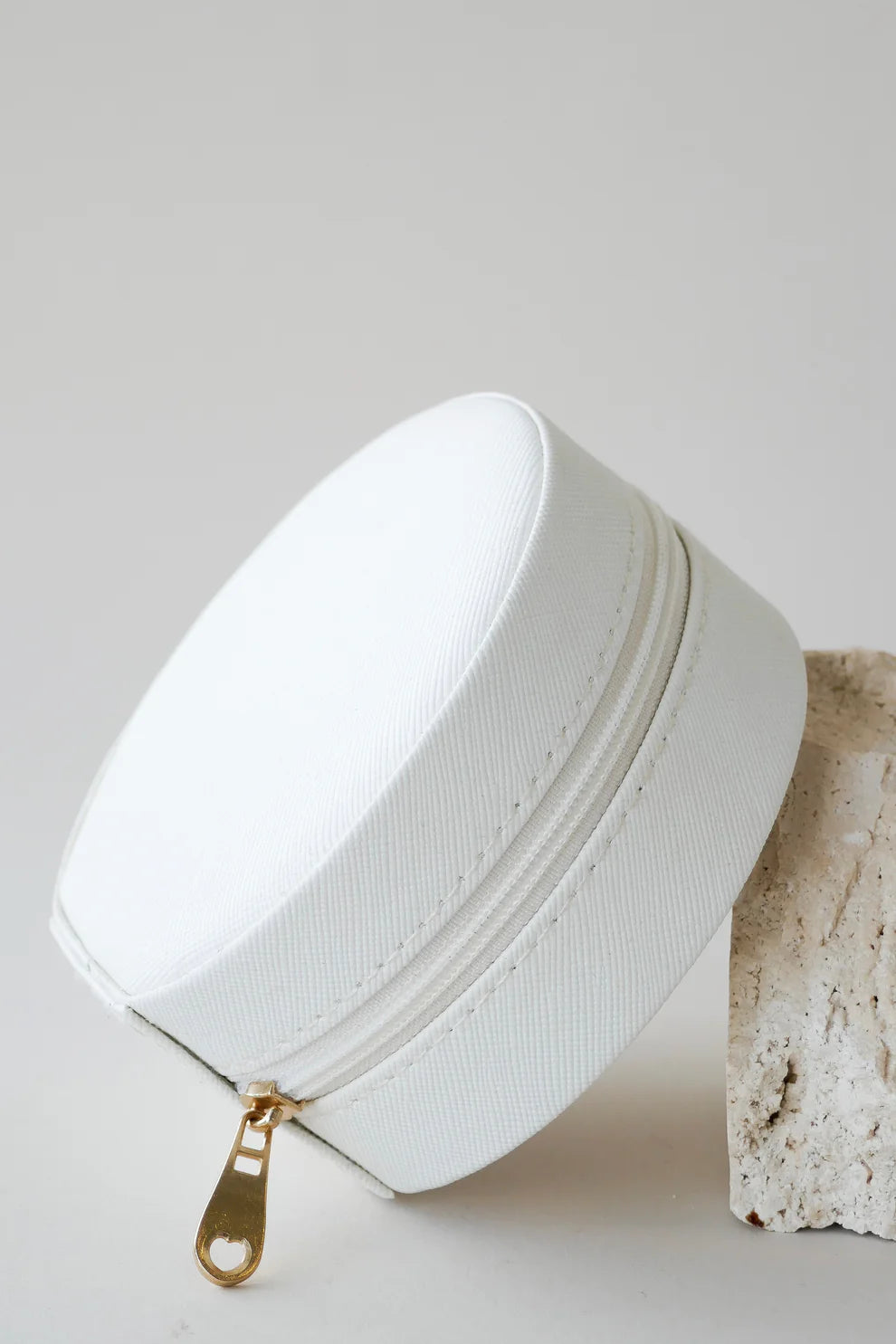 Round White Jewellery Travel Case