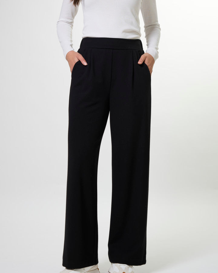 Ria Pant Black